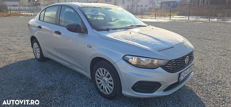 Culoareargint Utilizat 2018 Fiat Tipo Berlinǎ | 4.500 EUR (Preț bun) - Imagine 1/4