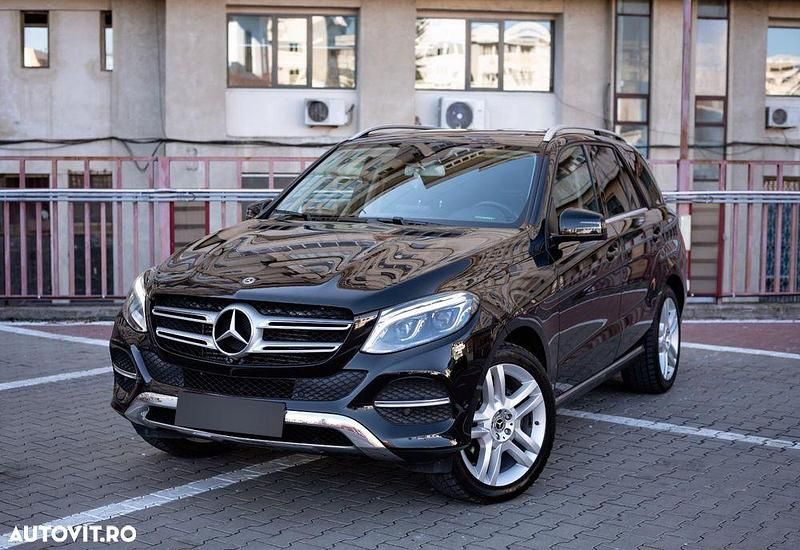 Culoarenegru Utilizat 2018 Mercedes GLE350 SUV | 27.900 EUR (Preț bun) - Imagine 1/4