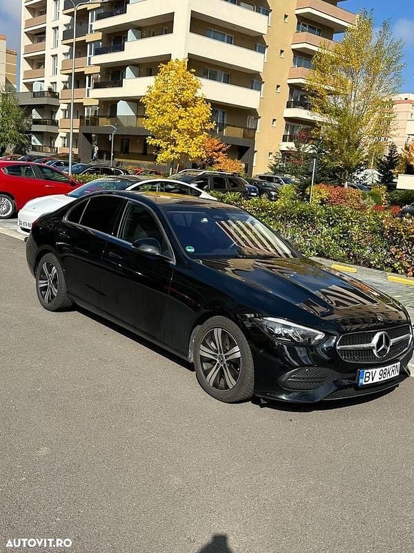 Second-hand Mercedes C220 Avantgarde 200 CP (147 kW) 2022 Culoarenegru Break