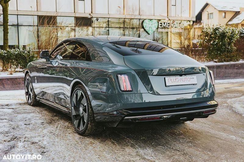 Second-hand Rolls Royce Spectre 429 kW (584 CP) 2024 Culoarealbastru Coupe