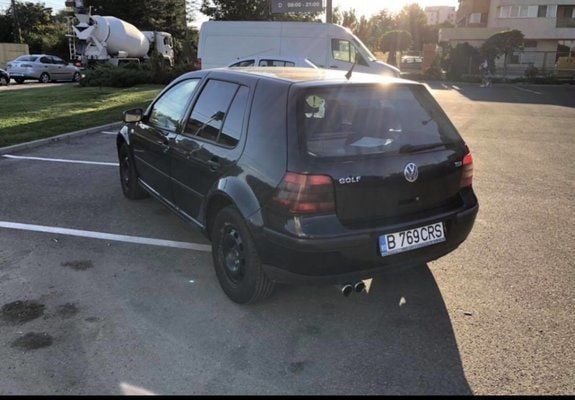 Second-hand VW Golf IV 101 CP (74 kW) 2003 Negru Hatchback
