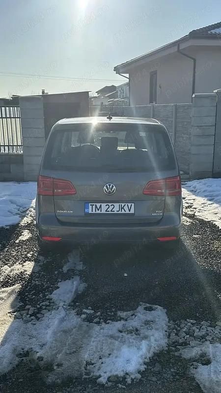 Second-hand VW Touran 105 CP (77 kW) 2012 Monovolum