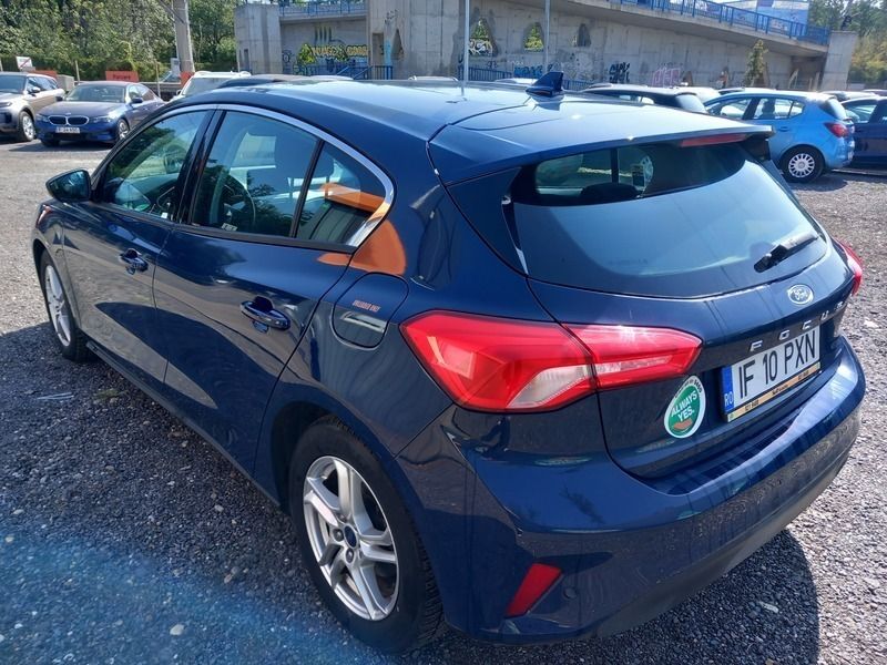 Second-hand Ford Focus 120 CP (88 kW) 2017 Albastru Hatchback