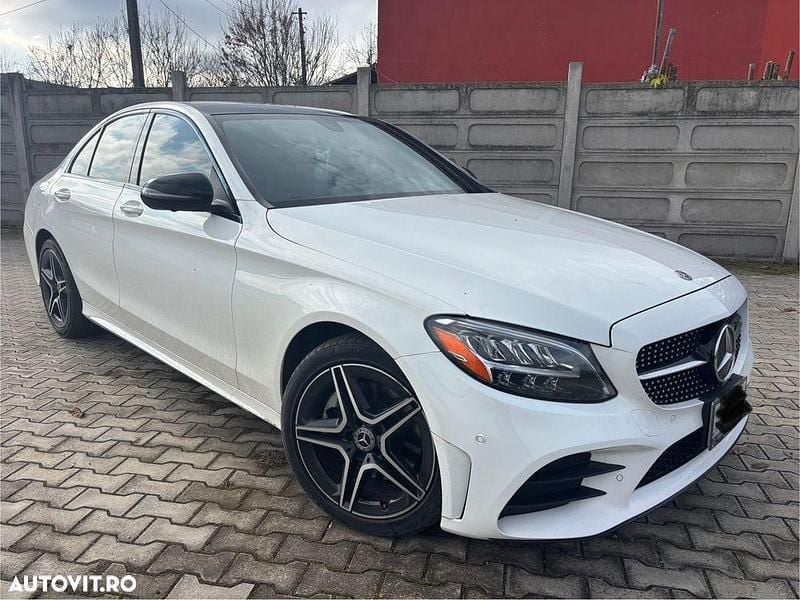Culoarealb Utilizat 2021 Mercedes C300 AMG line Berlinǎ | 24.900 EUR - Imagine 1/4