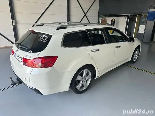 Second-hand Honda Accord 160 CP (117 kW) 2009 Hatchback