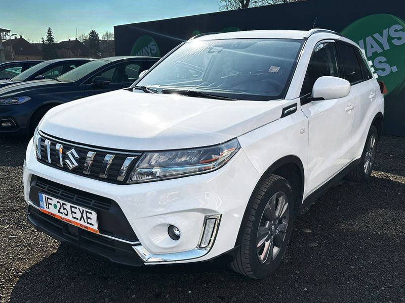 Alb Utilizat 2020 Suzuki Vitara SUV | 15.950 EUR (Preț OK) - Imagine 1/4