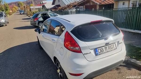 Second-hand Ford Fiesta 90 CP (66 kW) 2009 Berlinǎ