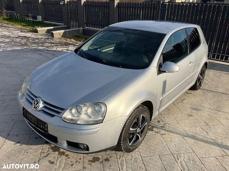 Culoareargint Utilizat 2006 VW Golf V Goal Coupe | 2.550 EUR (Scump) - Imagine 1/4
