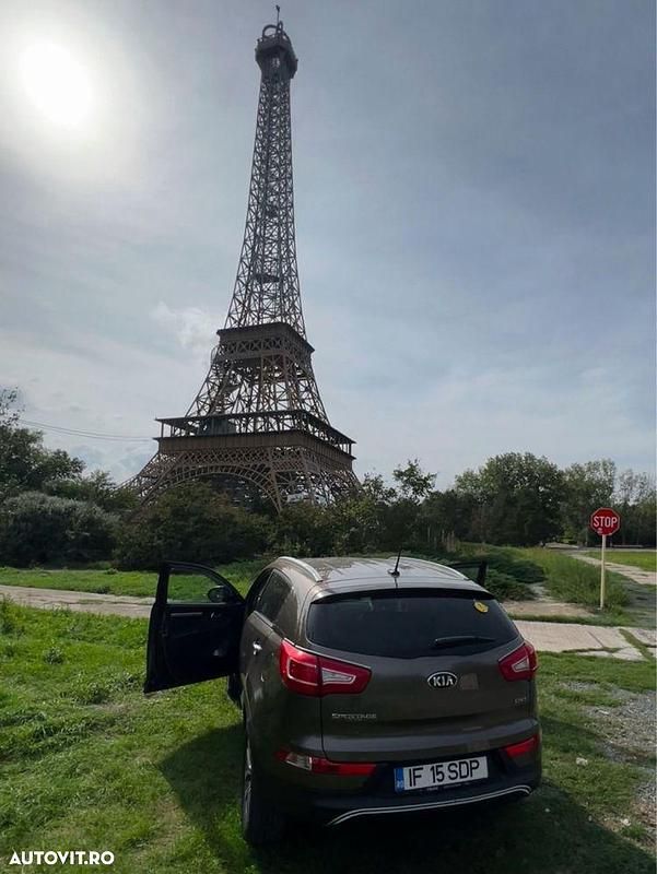 Culoaremaro Utilizat 2014 Kia Sportage SUV | 10.900 EUR (Super Preț) - Imagine 1/4