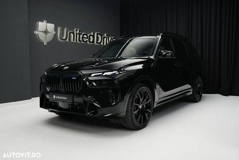 Culoarenegru Utilizat 2022 BMW X7 M Sport SUV | 99.000 EUR (Preț bun) - Imagine 1/4