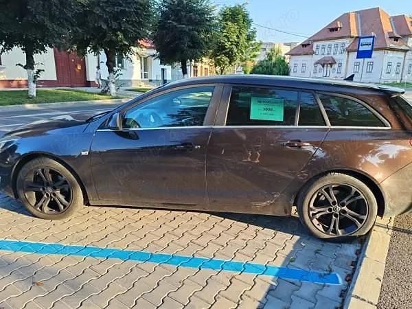 Utilizat 2014 Opel Insignia Break | 15.000 EUR - Imagine 1/2