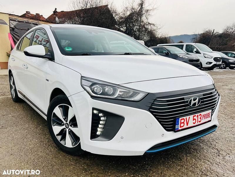 Second-hand Hyundai Ioniq Premium 141 CP (103 kW) 2019 Culoarealb Hatchback