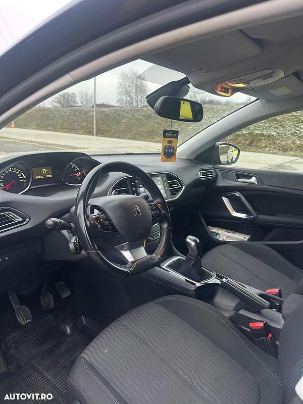 Second-hand Peugeot 308 110 CP (80 kW) 2016 Culoarenegru Break