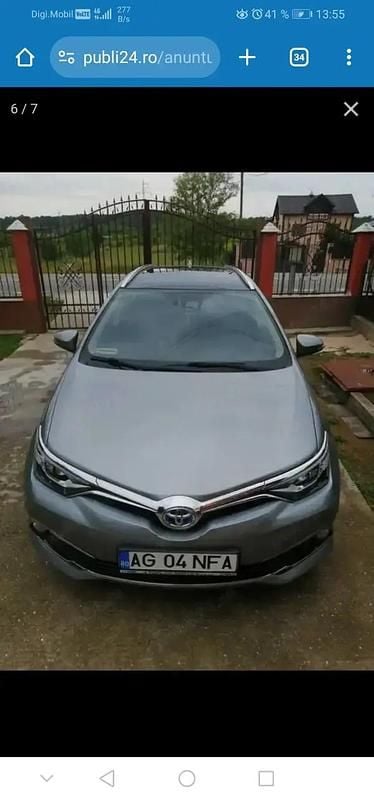 Second-hand Toyota Auris Hybrid 136 CP (100 kW) 2015 Break