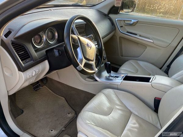 Second-hand Volvo XC60 215 CP (158 kW) 2013 Bej SUV