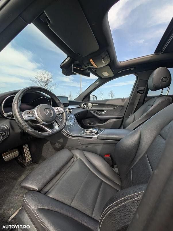 Second-hand Mercedes C300 258 CP (189 kW) 2019 Culoaregri Berlinǎ