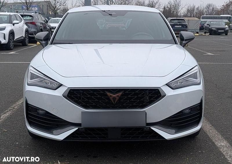 Culoarealb Utilizat 2023 Cupra Leon Hatchback | 24.900 EUR (Scump) - Imagine 1/4