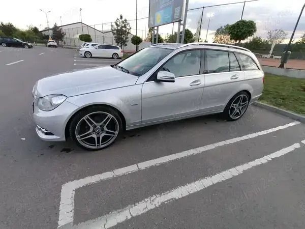 Argintiu Utilizat 2012 Mercedes C250 Break | 7.900 EUR - Imagine 1/4