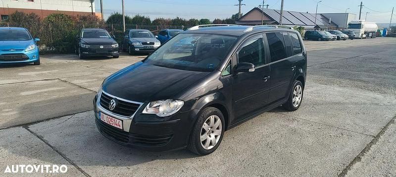 Culoarenegru Utilizat 2006 VW Touran Trendline Monovolum | 3.890 EUR (Preț OK) - Imagine 1/4