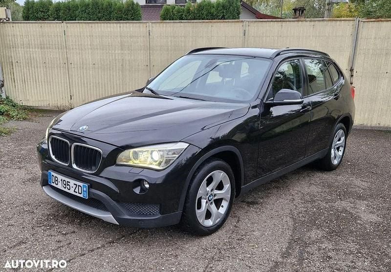 Culoarenegru Utilizat 2013 BMW X1 xLine SUV | 8.990 EUR (Preț bun) - Imagine 1/4