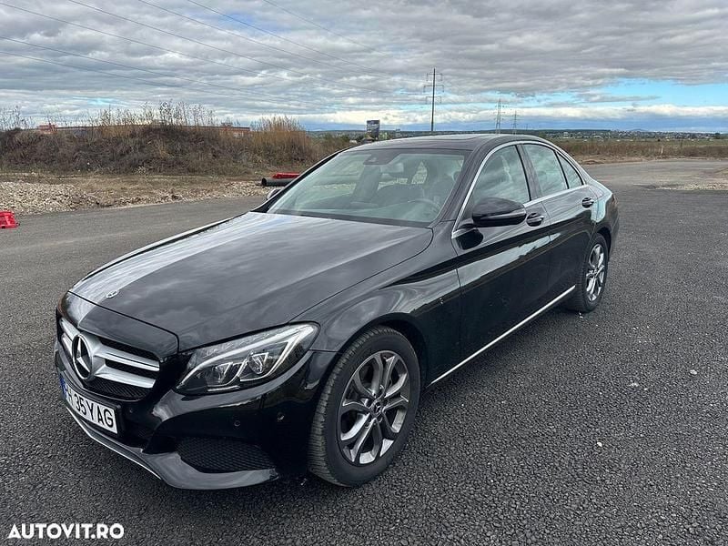 Culoarenegru Utilizat 2017 Mercedes C220 Avantgarde Berlinǎ | 20.900 EUR (Preț OK) - Imagine 1/4