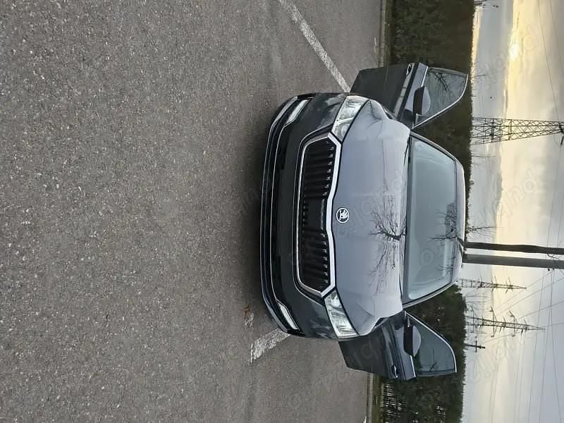 Utilizat 2021 Skoda Octavia Berlinǎ | 14.000 EUR (Super Preț) - Imagine 1/4