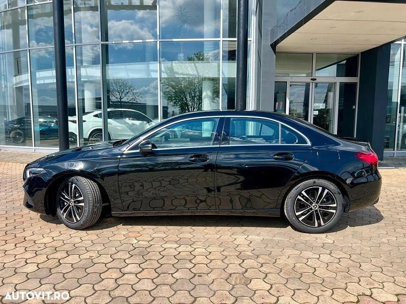 Nouă Mercedes A180 136 CP (100 kW) 2025 Negru Berlinǎ