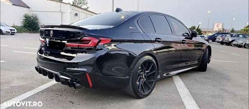 Culoarenegru Utilizat 2018 BMW 530e Comfort Edition Berlinǎ | 26.490 EUR (Super Preț) - Imagine 1/4