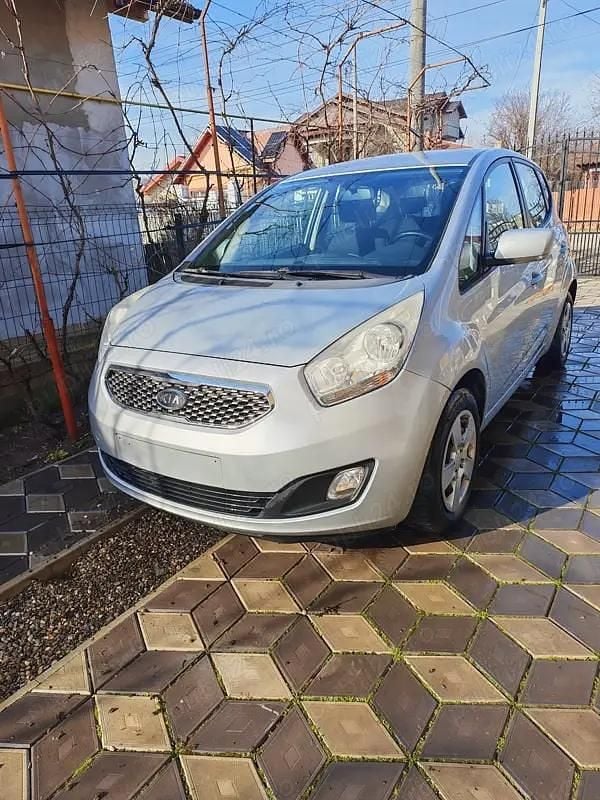 Second-hand Kia Venga 90 CP (66 kW) 2011 Hatchback