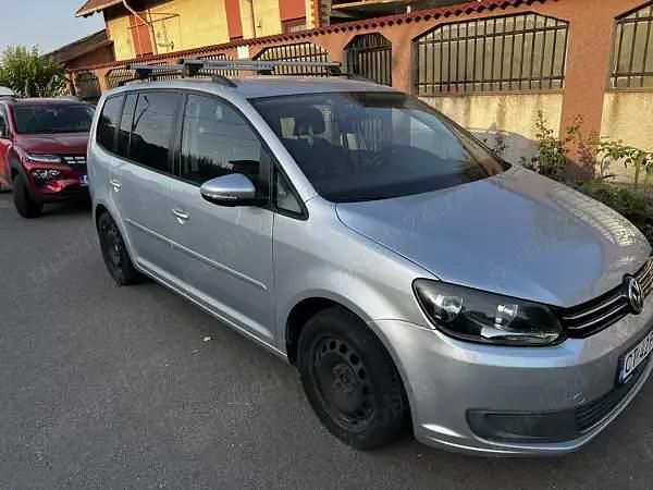 Gri Utilizat 2012 VW Touran Monovolum | 6.250 EUR (Puțin scump) - Imagine 1/4