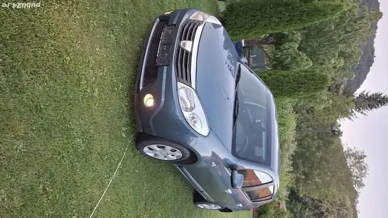 Utilizat 2009 Dacia Sandero Lauréate Hatchback | 1.750 EUR (Preț bun) - Imagine 1/4