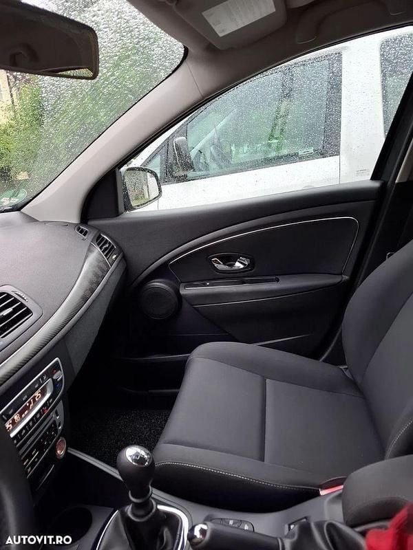 Second-hand Renault Mégane III Expression 110 CP (80 kW) 2013 Culoaregri Hatchback