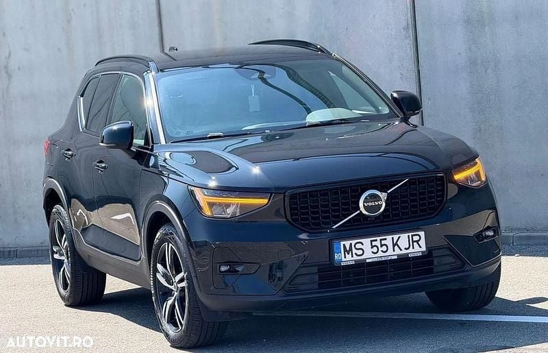 Second-hand Volvo XC40 Ultimate 197 CP (144 kW) 2023 Culoarenegru SUV