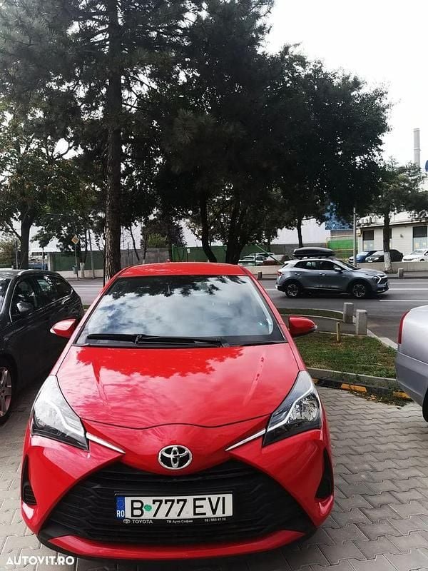 Culoarerosu Second-hand 2019 Toyota Yaris | 11.500 EUR (Preț bun) - Imagine 1/4