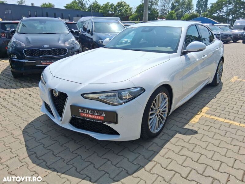 Alb Utilizat 2017 Alfa Romeo Giulia Berlinǎ | 19.800 EUR - Imagine 1/4