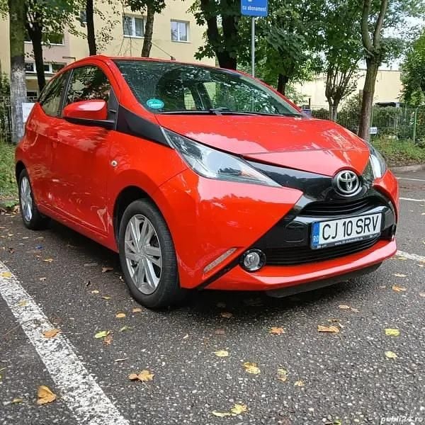 Second-hand Toyota Aygo 69 CP (50 kW) 2018 Rosu Hatchback