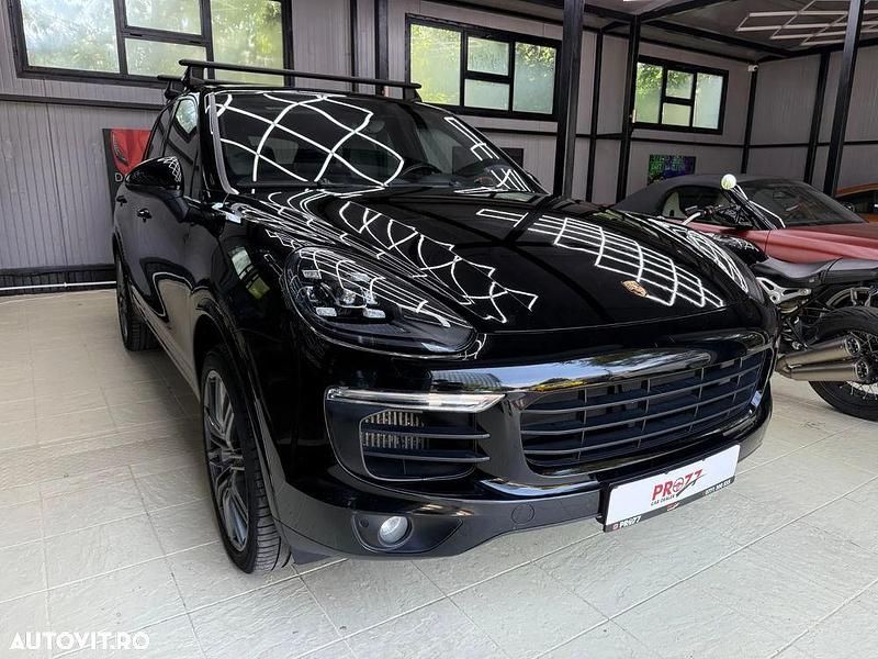 Negru Utilizat 2016 Porsche Cayenne SUV | 31.460 EUR (Super Preț) - Imagine 1/4
