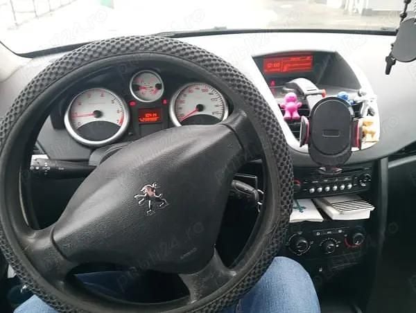 Second-hand Peugeot 207 70 CP (51 kW) 2011 Negru Break