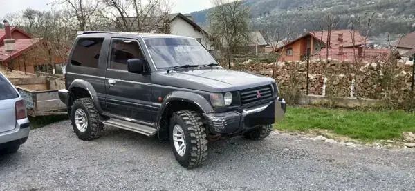 Utilizat 1999 Mitsubishi Pajero SUV | 3.200 EUR - Imagine 1/4