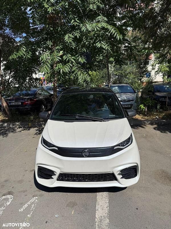 Culoarealb Utilizat 2023 Aixam City Coupe | 13.950 EUR - Imagine 1/4
