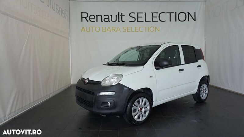 Alb Utilizat 2016 Fiat Panda Lounge Hatchback | 6.101 EUR - Imagine 1/4