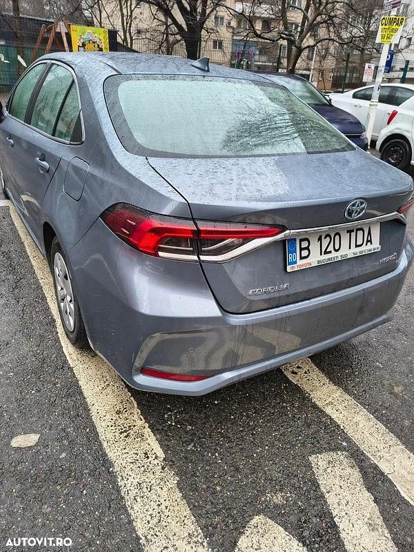 Second-hand Toyota Corolla 99 CP (72 kW) 2020 Culoarealbastru Berlinǎ
