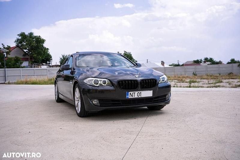 Gri Utilizat 2011 BMW 520 Efficient Dynamics Berlinǎ | 9.000 EUR (Preț OK) - Imagine 1/4