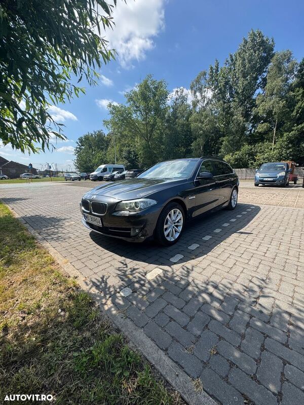 Negru Utilizat 2013 BMW 530 Break | 12.500 EUR (Preț OK) - Imagine 1/4