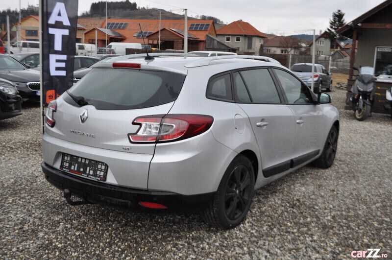 Second-hand Renault Mégane III 130 CP (95 kW) 2011 Argintiu Berlinǎ