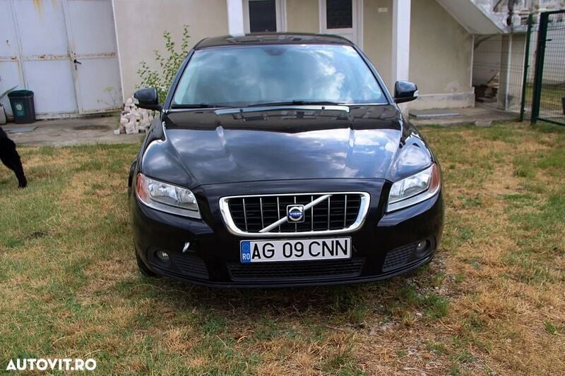 Negru Utilizat 2009 Volvo V70 Summum Break | 1.500 EUR - Imagine 1/4
