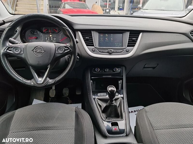 Second-hand Opel Grandland X Enjoy 130 CP (95 kW) 2019 Gri SUV
