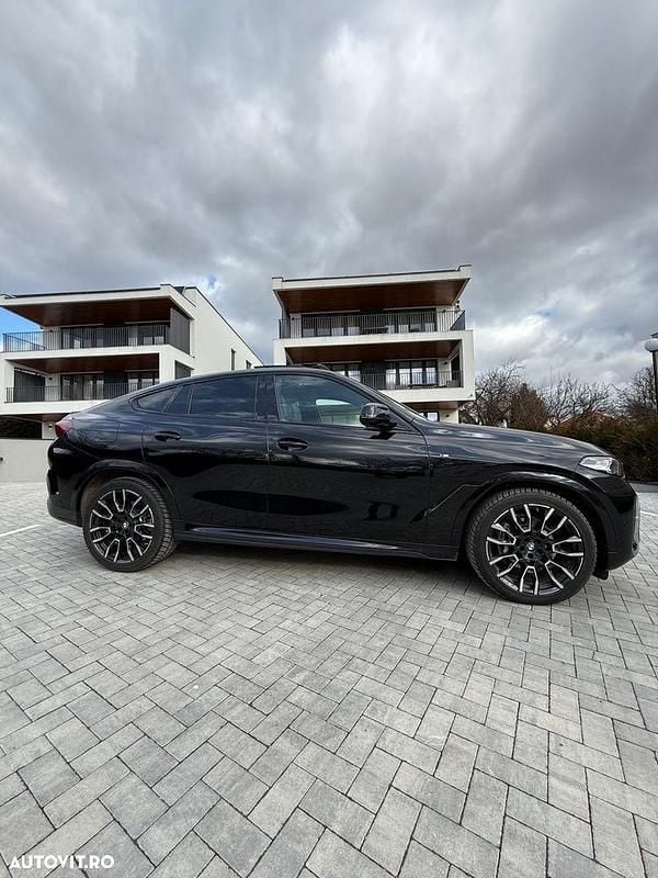 Second-hand BMW X6 298 CP (219 kW) 2025 Culoarenegru SUV