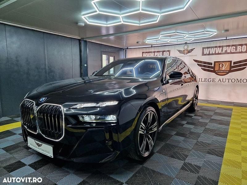 Culoarenegru Utilizat 2024 BMW 750e Comfort Edition Berlinǎ | 129.990 EUR (Super Preț) - Imagine 1/4