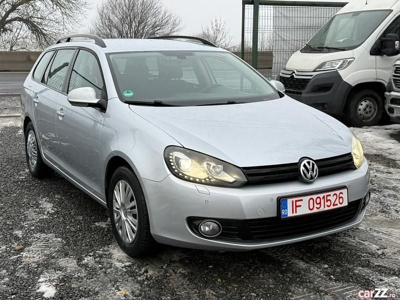 Gri Utilizat 2012 VW Golf VI Hatchback | 3.990 EUR (Super Preț) - Imagine 1/4